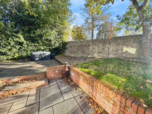 Photo 7- click for photo gallery